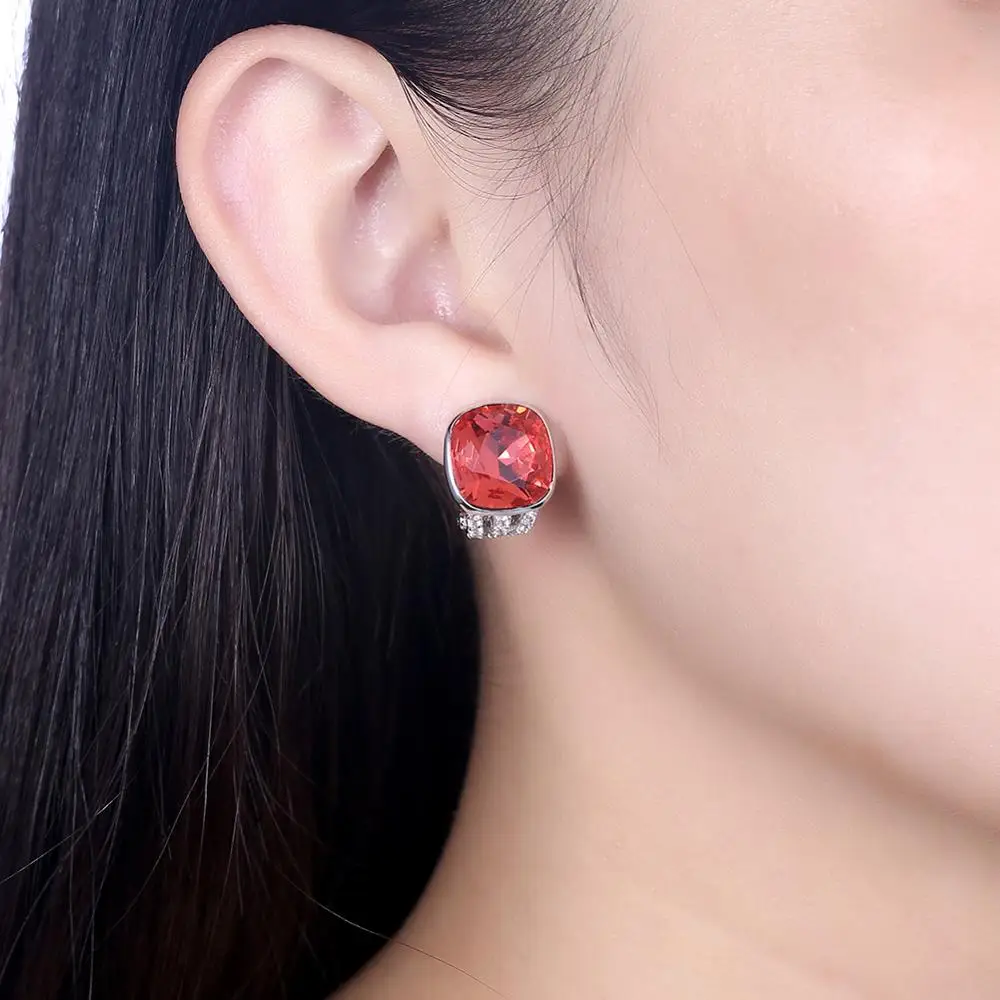 Женские серьги гвоздики с разноцветным кристаллом Swarovski из стерлингового
