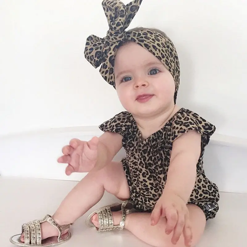 Милая Одежда для новорожденных Комбинезон с леопардовым принтом девочек