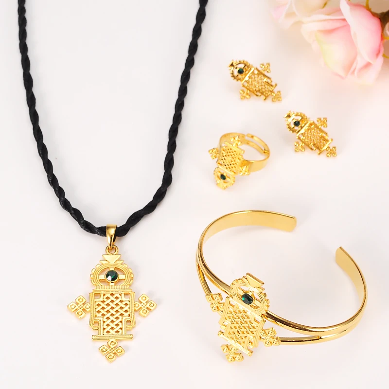 Комплект женских ювелирных изделий из колье серёг и кольца | Украшения