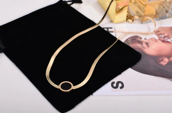 Классические черные круглые Брендовые женские ожерелье титановая сталь Розовое