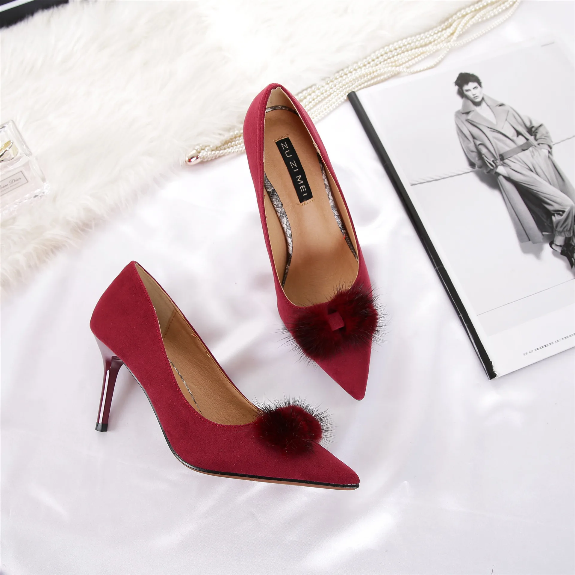 Тонкие туфли на высоком каблуке с острым носком женские тонкие Новинка 2017 прилив