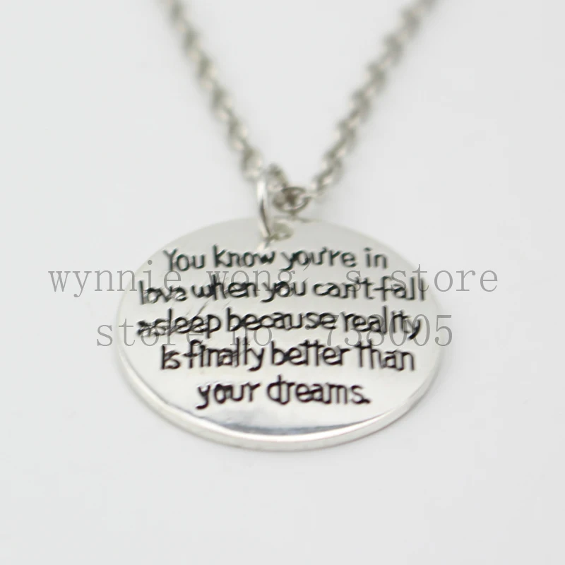 Мода Вы знаете что вы влюбились когда не можете уснуть потому реальность наконец