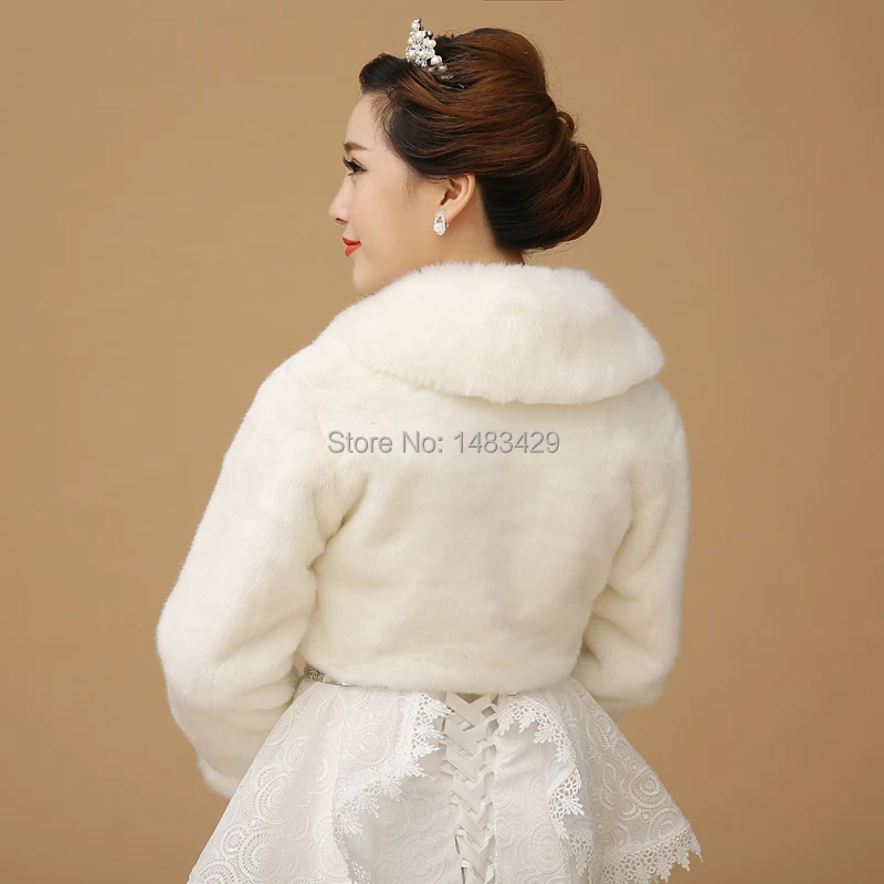 White Long Sleeve Faux Fur Winter Wedding Coat Bridal Wrap 2015 Cloak Cheap China Party Warm For Dresses Swing Thick |