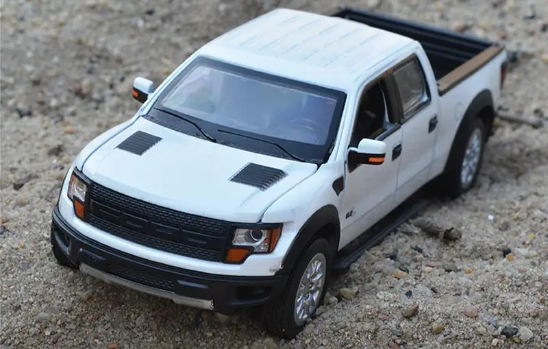Высокая имитация F-150 игрушечный пикап, 1:32 Масштаб сплава вытянуть назад модель автомобиля, 4 открытые двери, звуковой светильник игрушка