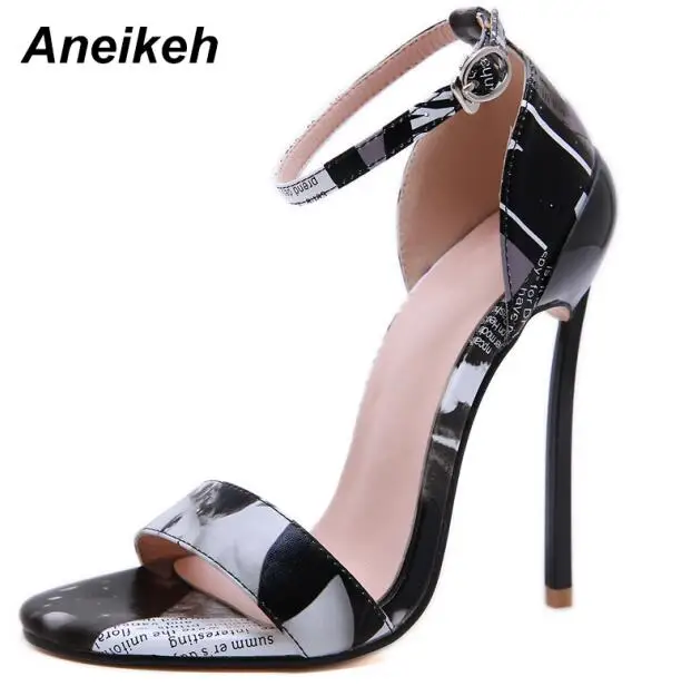 Black Aneikeh/ г. Летние классические сандалии из ПУ; женские сандалии с принтом; модельные туфли на тонком высоком каблуке с закрытой пяткой и пряжкой на ремешке; черные свадебные туфли; Размеры 35-42 - Цвет: Black