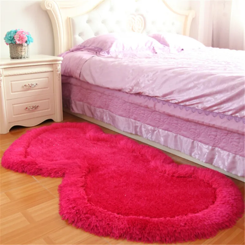 

1Pcs Fashion Super Soft Silky Non-slip Heart shape Carpet Mats Sofa Bedroom Living Room Anti-Slip Floor Carpets Home Decoration