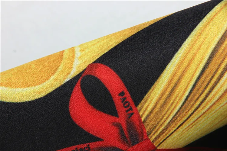 Платье с v-образным вырезом расшитое бисером свободного покроя принтом на лето и