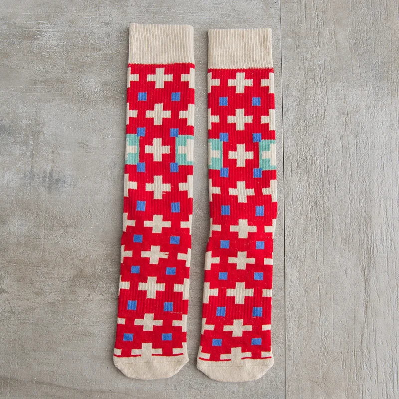 2019 New Men Sport Hiking Cycling Running Socks Pure Cotton In Personality Cartoon Man happy Male |