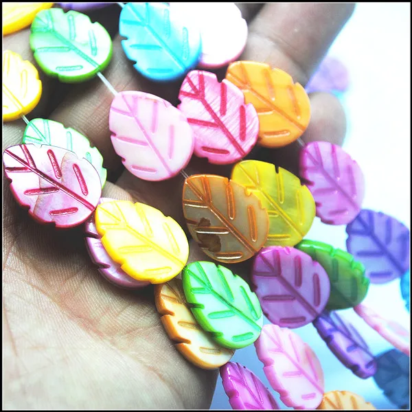 

20pcs Carving Shell Leaf Shapes Strings Colorful pearl strands 15x20mm pretty shell beads accessories for bracelets making par