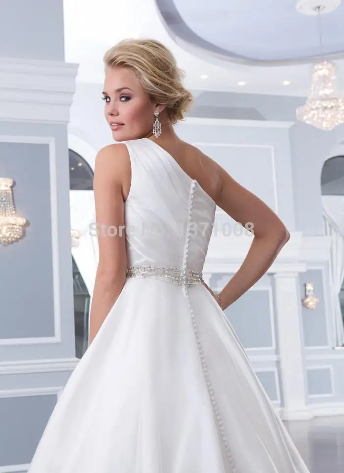 2015 New Classical Wedding Dresses Bridal Gowns With One Shoulder Neckline Back Covered Button A Line Beaded Organza White Court | Свадьбы и