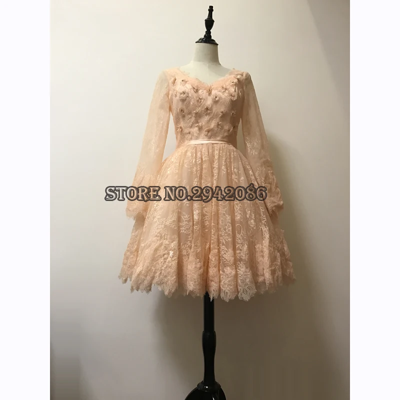 Короткое платье подружки невесты светло-оранжевое кружевное арабское с длинным