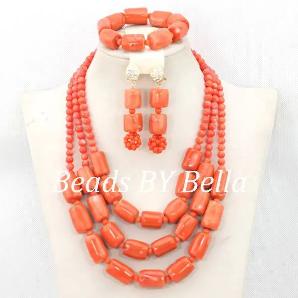 Великолепный комплект ювелирных изделий из африканских коралловых бусин