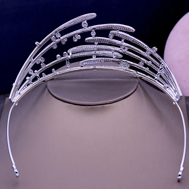 Popular Beauty Women Tiaras and Crown Bridal Hair Accessories Sparkling Cubic Zirocnia Pave Wholesale Price H-033
Popular Beauty Women Tiaras and Crown Bridal Hair Accessories Sparkling Cubic Zirocnia Pave Wholesale Price H-033