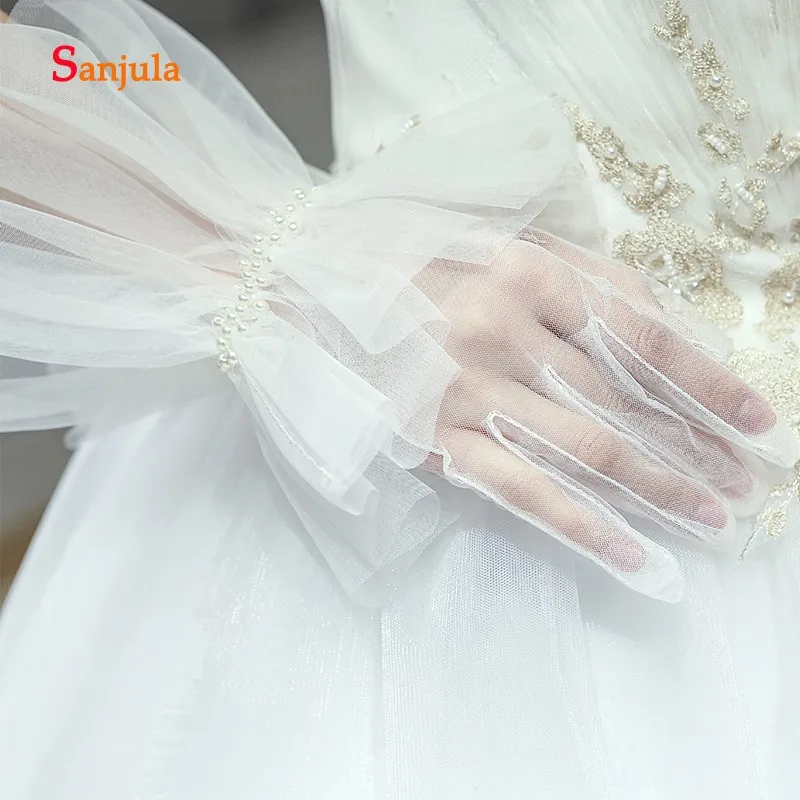 Прозрачные тюлевые перчатки с жемчугом на запястье тяжелыми складками Gogeous