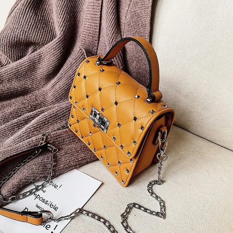 Крест средства ухода за кожей Женская мода из искусственной кожи обувь для девочек заклёпки небольшой квадратный металлический замок Crossbody клатч