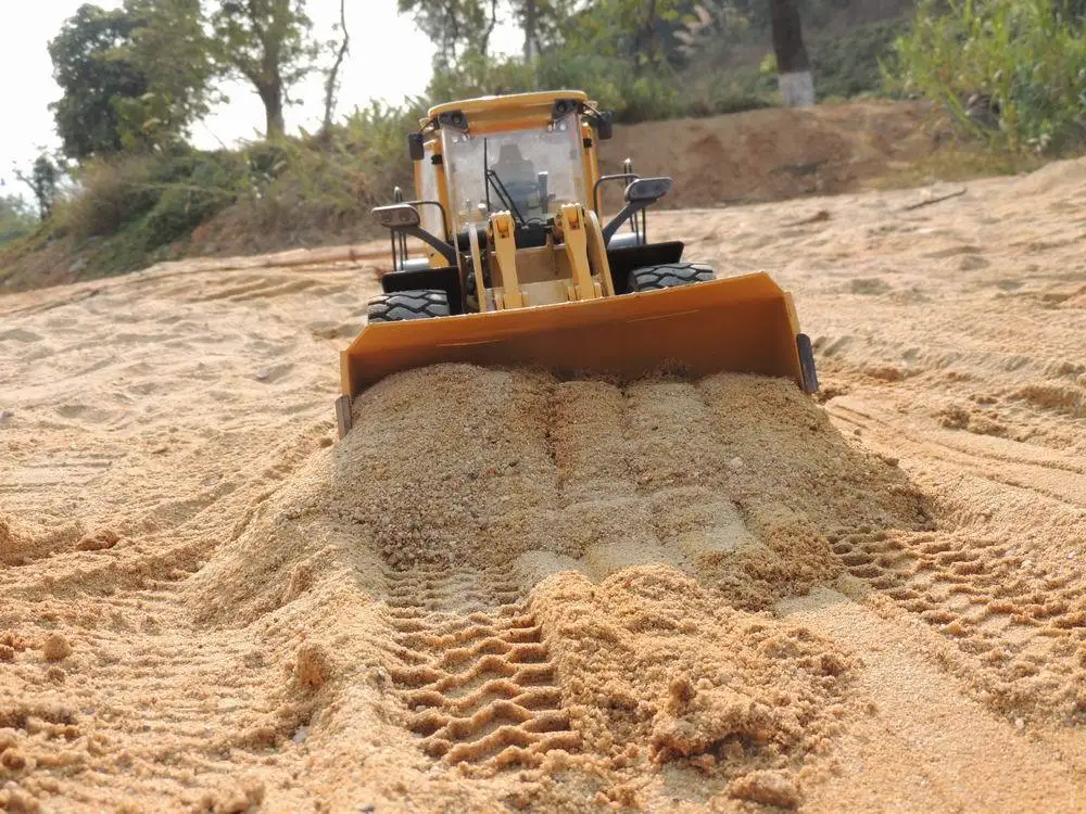 Новинка готовый к использованию Радиоуправляемый гидравлический погрузчик 1/12 с