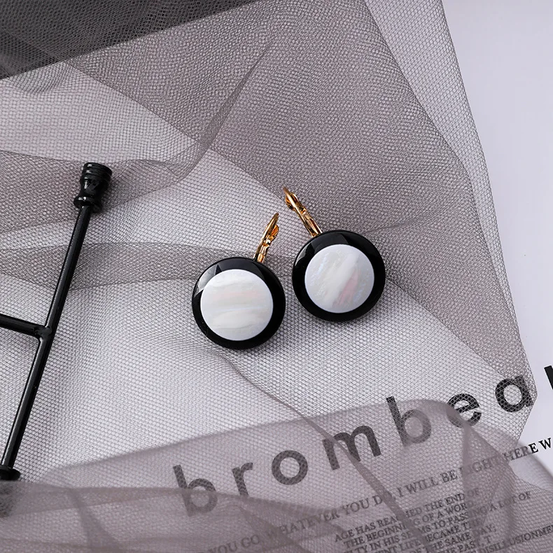 2019 новый дизайн Модная бижутерия простые большие серьги в стиле ретро черно