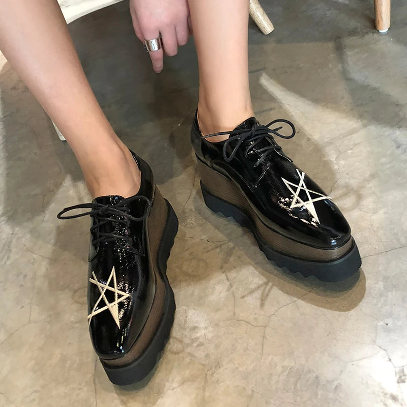 Туфли лодочки женские из натуральной кожи винтажные на платформе шнуровке