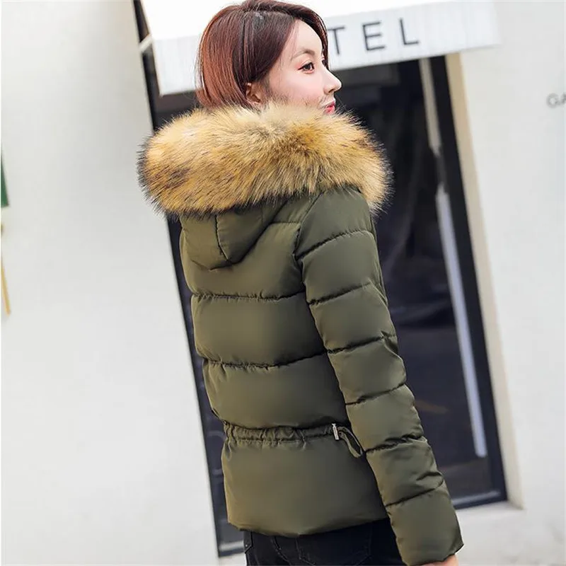 

Fashion Parkas 2018 New Women Winter Slim Hooded Jacket Big Fur Collar Coats Cotton Padded Parka Female Warm Short Outwear CM871
