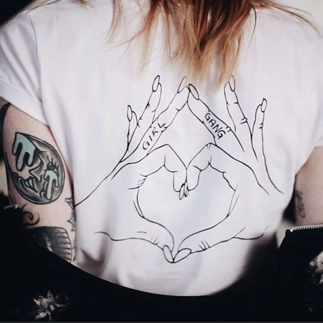Женская футболка с принтом и надписью Hand Sign Back | одежда