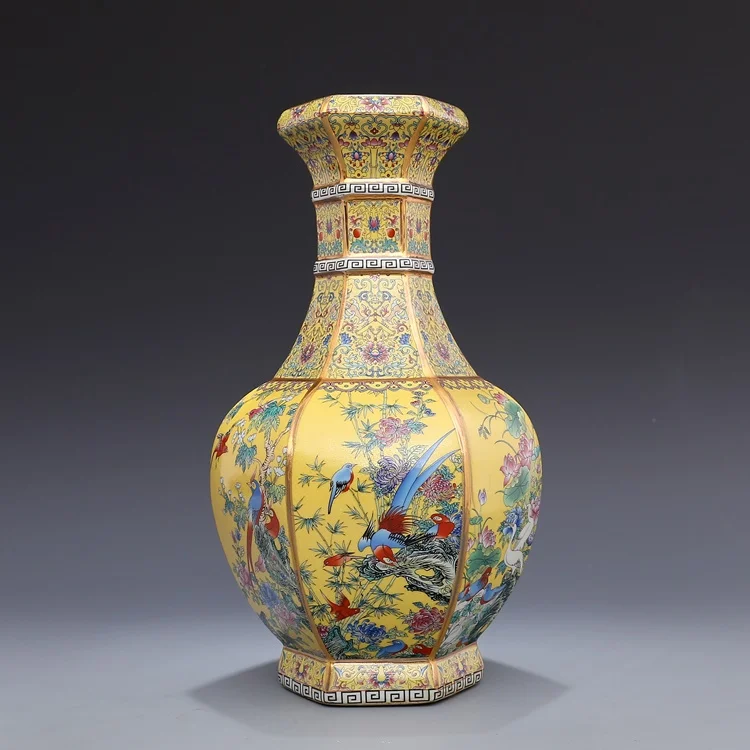 Старинная керамическая ваза Цзиндэчжэнь Qianlong эмалированная золотая