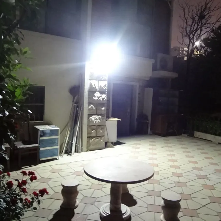 Садовый светильник на солнечной батарее 38 светодиодов уличный настенный с