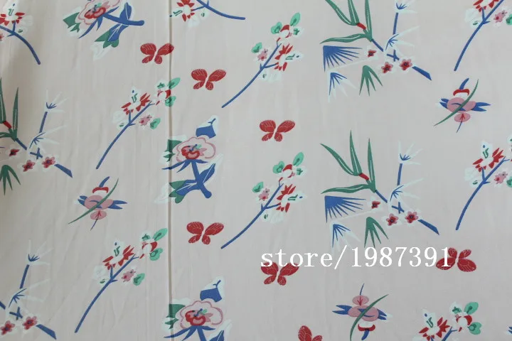 150 см ширина шифоновая ткань маленькие цветы узор светло-розовый фон можно