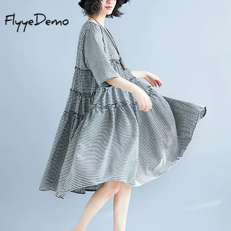 Клетчатое свободное платье размера плюс офисное женское с круглым вырезом и