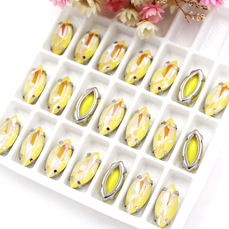 Gold yellow Горячая Распродажа, в форме листа, K9, стеклянные хрустальные стразы, серебряная основа, флуоресцентные Стразы для шитья одежды - Цвет: Gold yellow