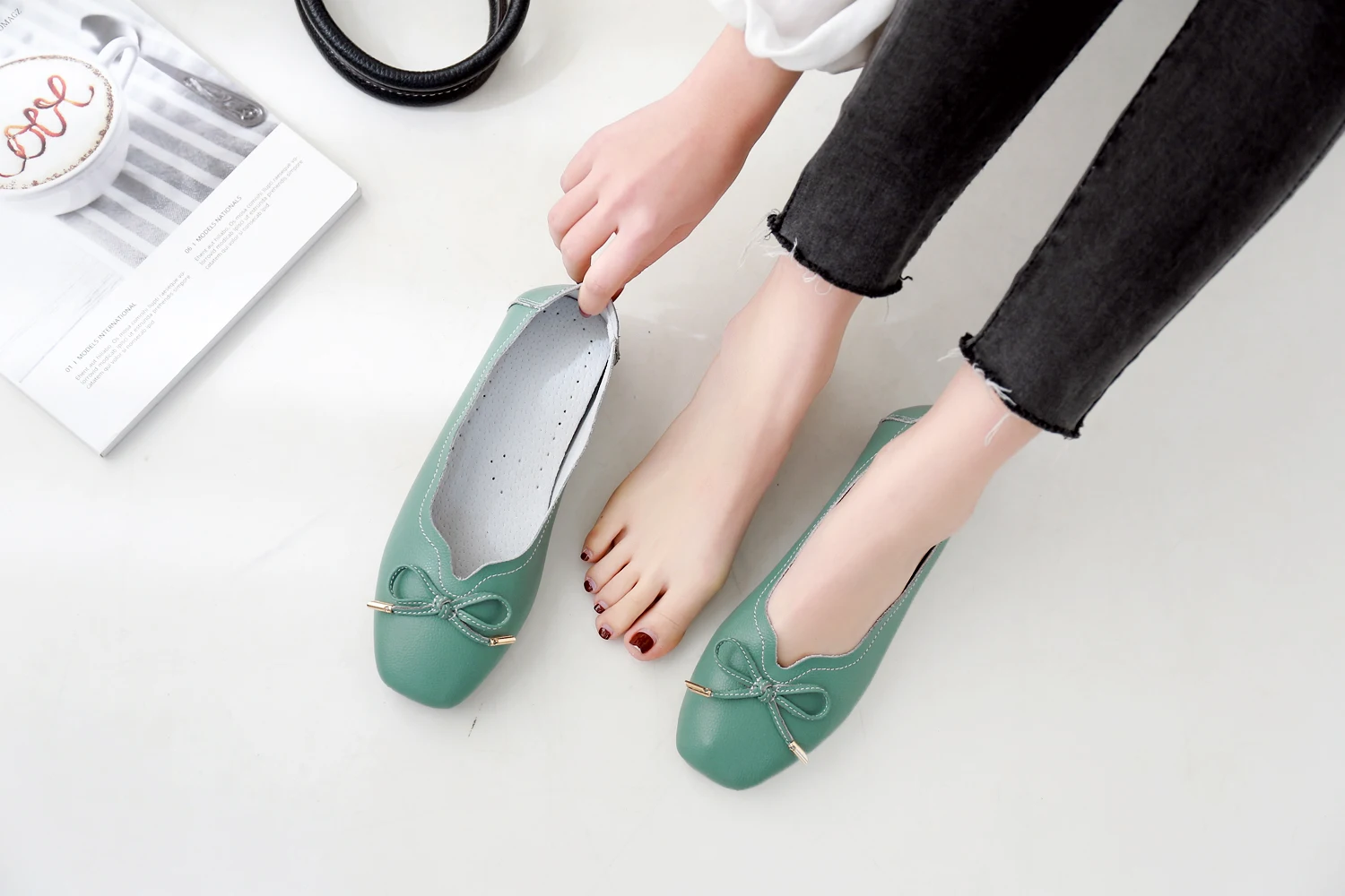 Женская обувь на плоской подошве XGRAVITY однотонная повседневная с бантом-бабочкой