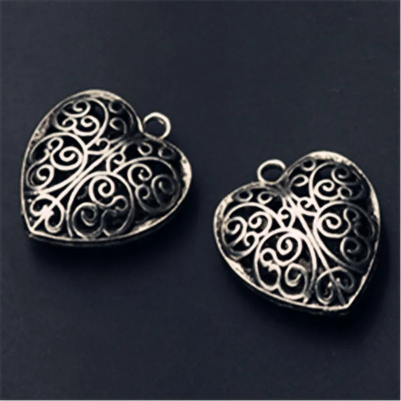 

4pcs Silver Color 31*27mm3D metal hollow jacquard craft peach heart charm fashion necklace bracelet DIY jewelry alloy pendants