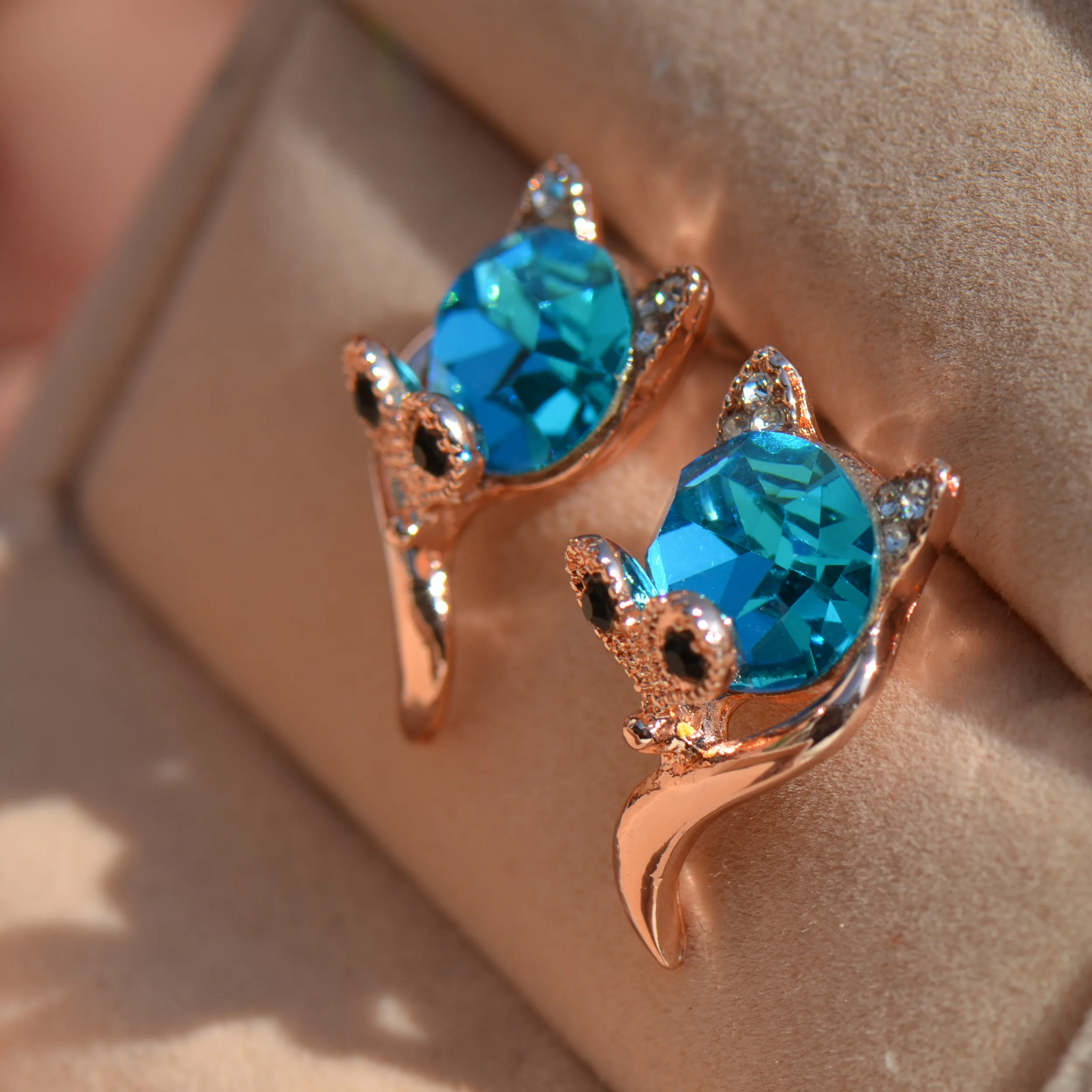 sky blue Корейские милые серьги в виде лисьей морды, хрустальные стразы, клипсы для ушей, серьги, не пирсинг, для вечерние, свадебные, очаровательные серьги, антиаллергенные - Окраска металла: sky blue