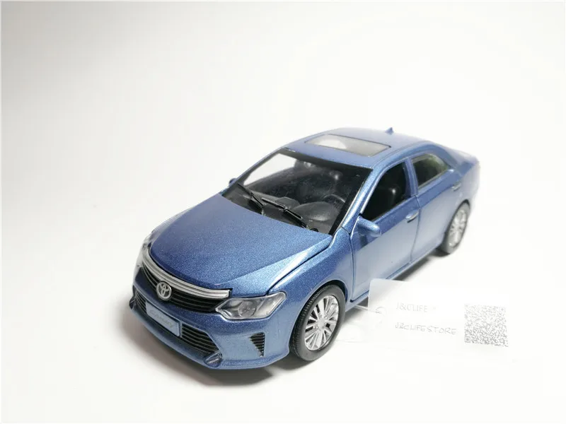 Новинка 1:32 игрушечная машинка Toyota Camry литая под давлением модель автомобиля Миниатюрная модель звуковая и светильник Модель автомобиля игрушки для детей
