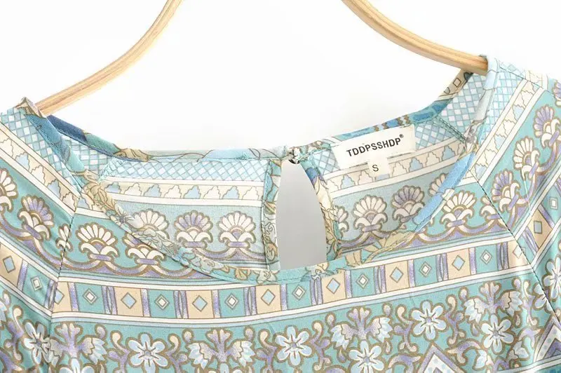 New arrival DJF45-8316 Euro-American Fashion Orientation Printed Loose Top |