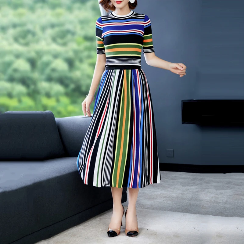 2018 Autumn Fashion Striped Knitted Women Sets High Quality Sweet Short Sleeve Pullover +Pleated Skirts Female Suits |