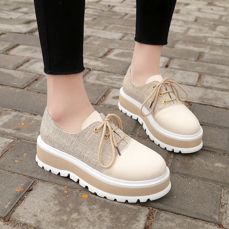 Женская обувь на платформе 5 см плоской подошве шнуровке из искусственной кожи