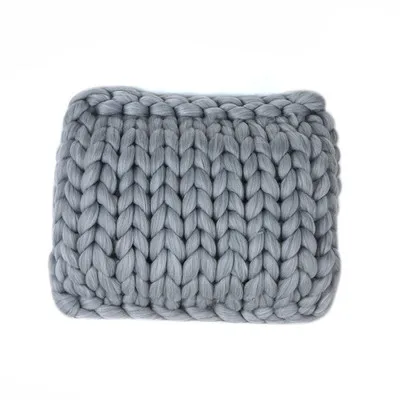 

Махровая вязаная подушка