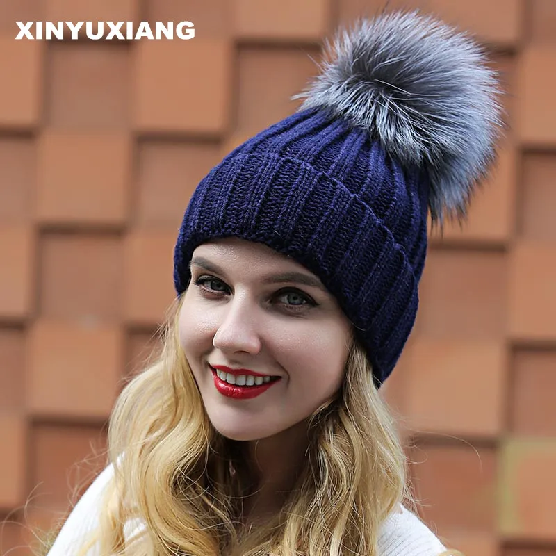 XINYUXIANG, 60% шерсть, Лисий мех, Кепка с помпоном, Женская Зимняя Вязаная Шапка-бини, брендовая Толстая теплая женская шапка из натурального меха - Цвет: same as picture