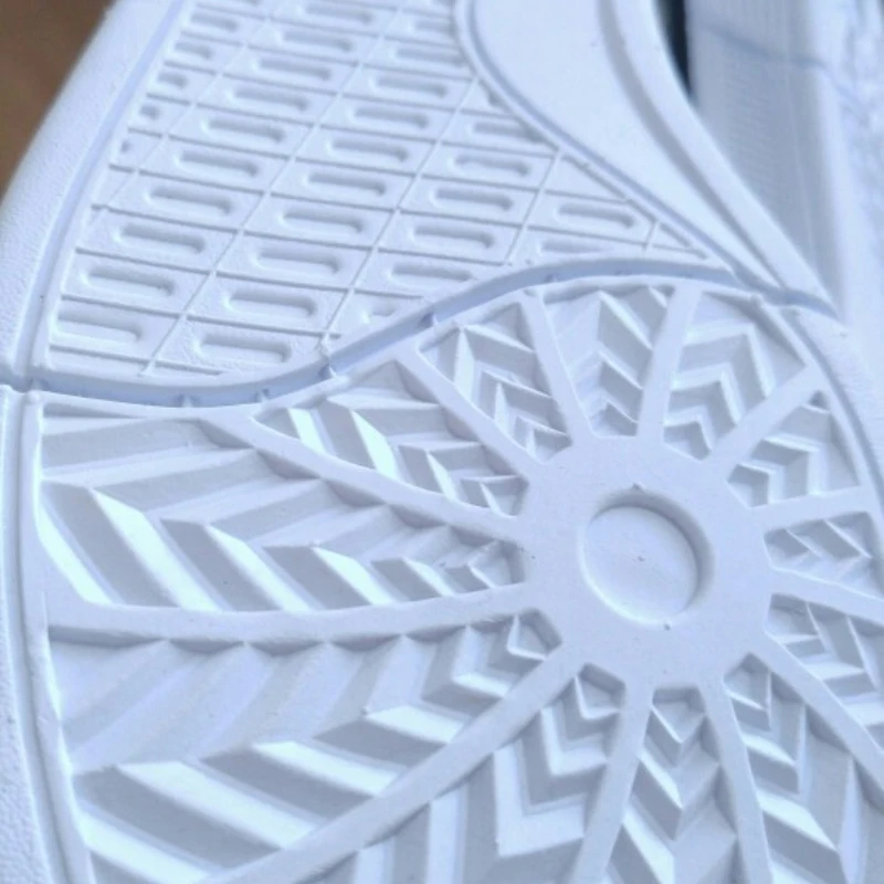 Бесшумные дизайнерские 3D вулканизированные туфли с дельфином для мужчин