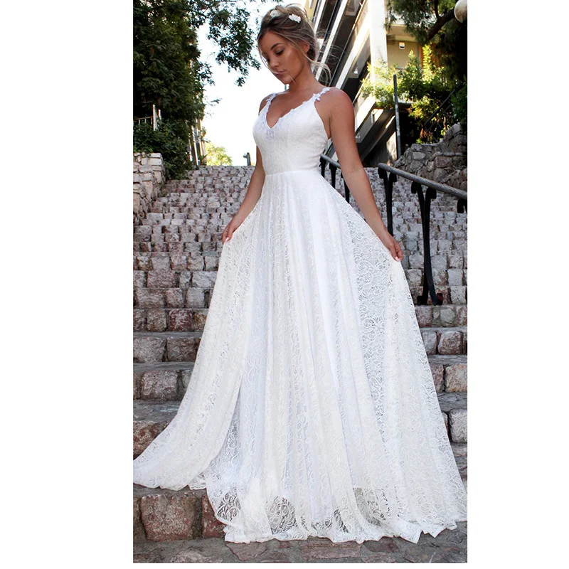 Женское кружевное платье длинное белое с открытой спиной и треугольным вырезом