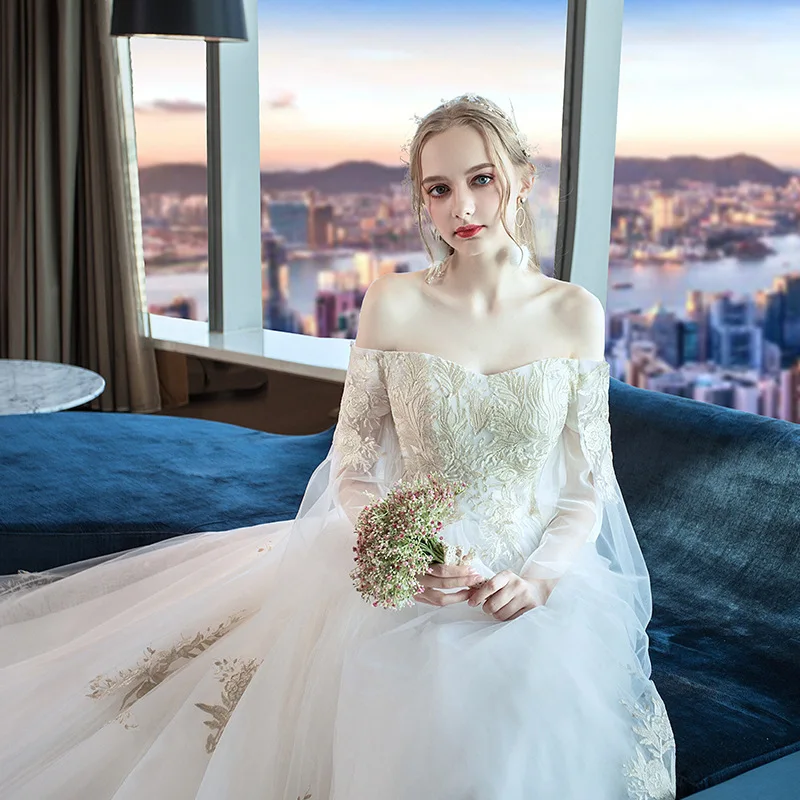 Летнее привлекательное кружевное платье 2019 благородное макси на бретельках с