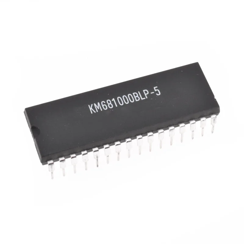 KM681000BLP-5 681000BLP 32 контакта 128K x8 bit маломощная CMOS статическая оперативная память |