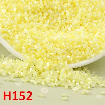 1200 шт 2 мм Шарм Чешский Стекло бисер 11/0 Seedbeads трубки DIY браслет Цепочки и ожерелья для изготовления ювелирных изделий Аксессуары - Цвет: H152 Yellow