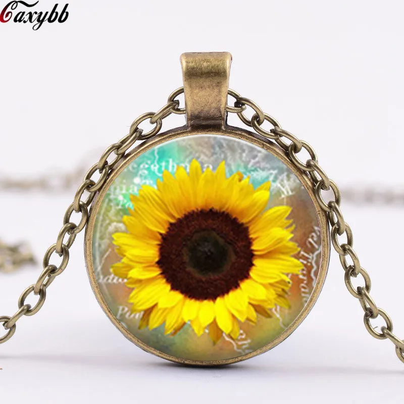 

New Vintage Sunflowers Necklace Yellow Sunflower Jewelry Charming Spring Yellow Flower Glass Dome Pendants for Girls Women Gift