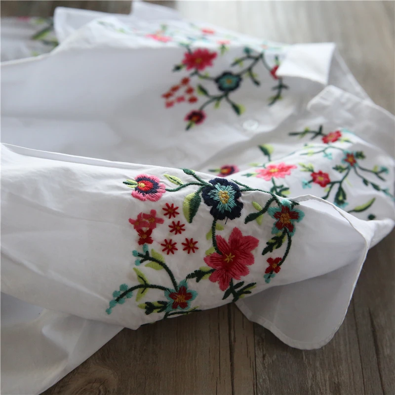 Весенняя новинка Модные Изящные Белые блузки с цветочной вышивкой для девочек