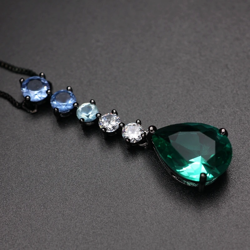 Женское длинное ожерелье с подвеской элегантное зеленое из фианита и