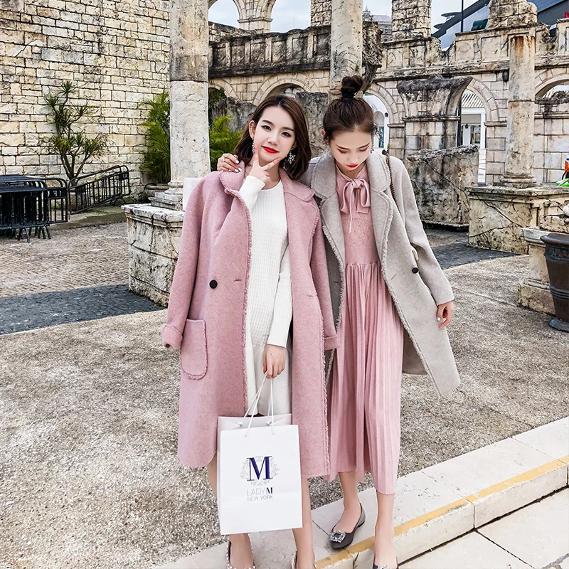 Женское трикотажное платье с поясом и бантом элегантное розовое плиссированное