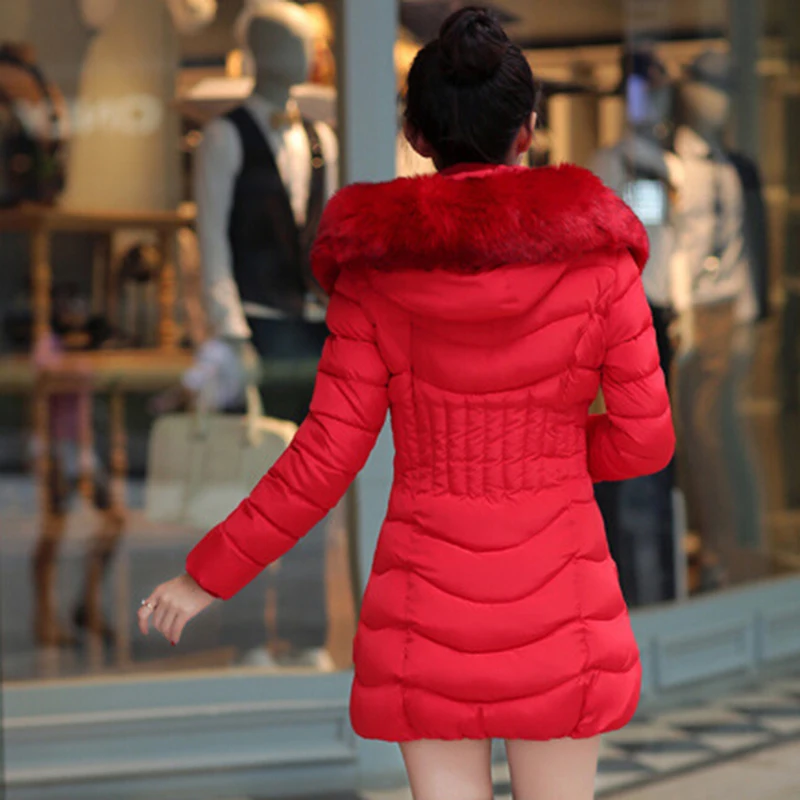 Зимний женский пуховик с меховым капюшоном хлопковое тонкое пальто элегантное