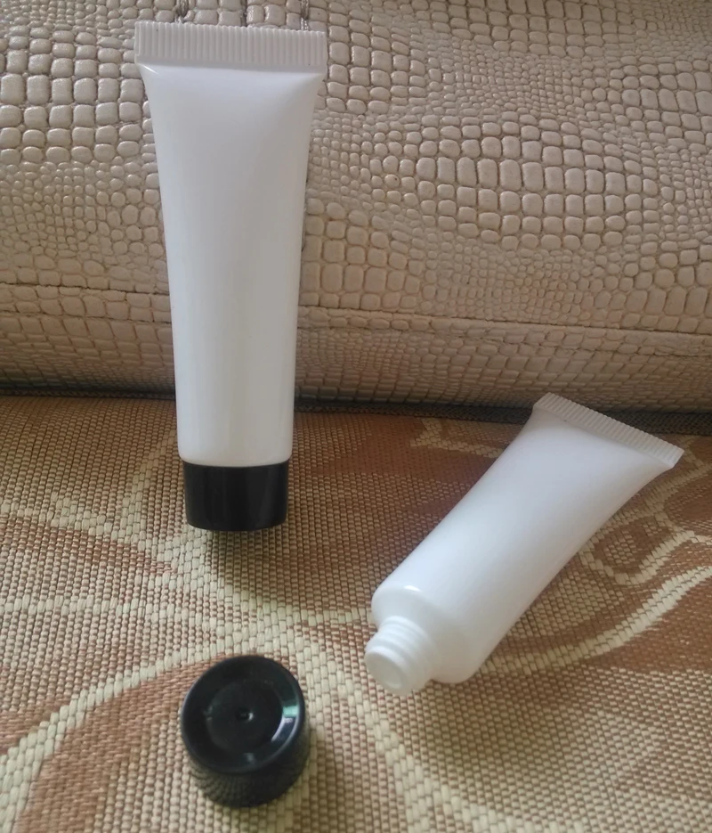 Маленькая Косметическая Мягкая трубка 10 мл белая с черной крышкой для упаковки