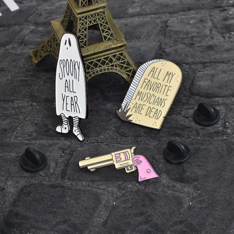 Модная креативная брошь Призрачного пистолета на все годы в виде надгробия из